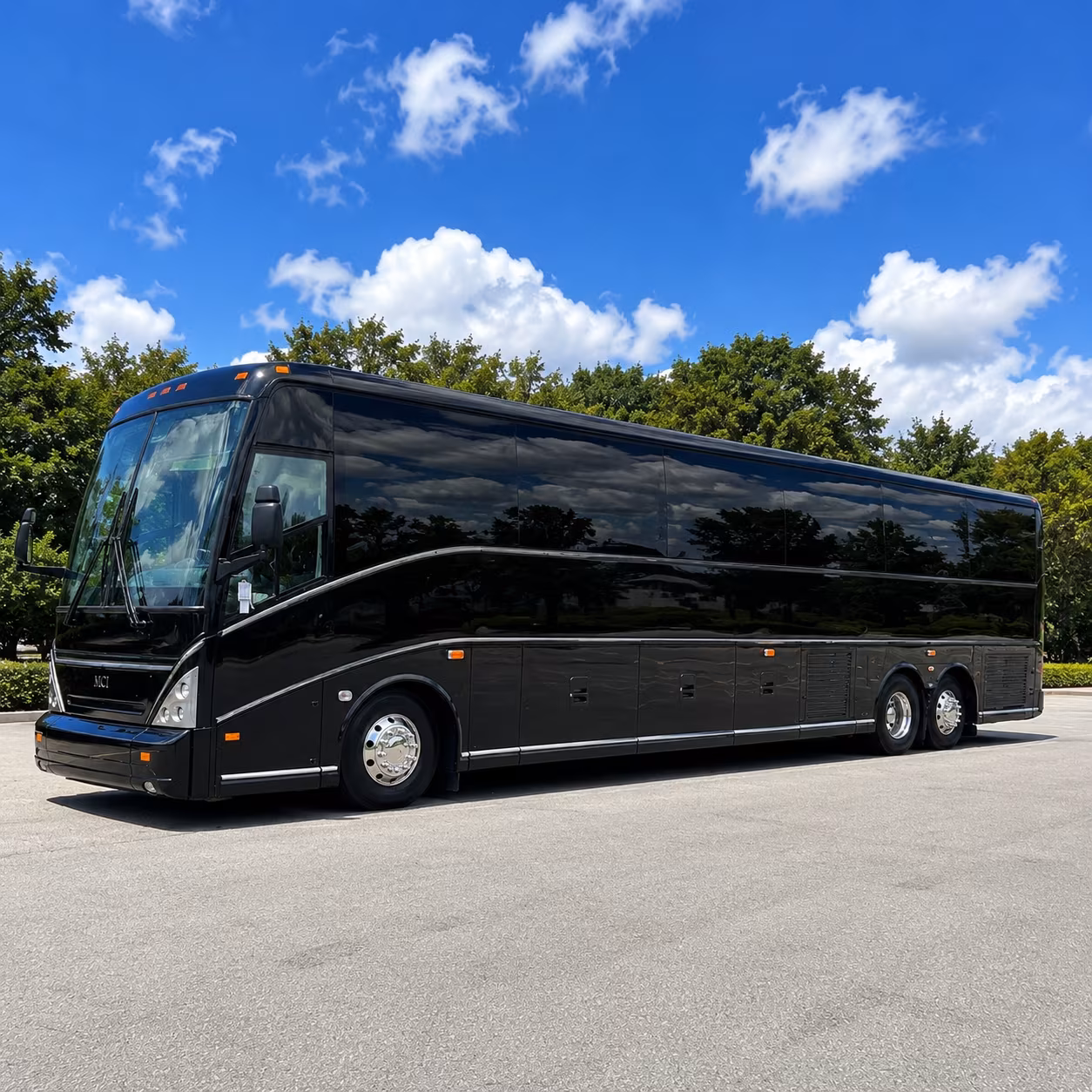 shuttle your guests between tracy s hotel corridor and your venue with ease