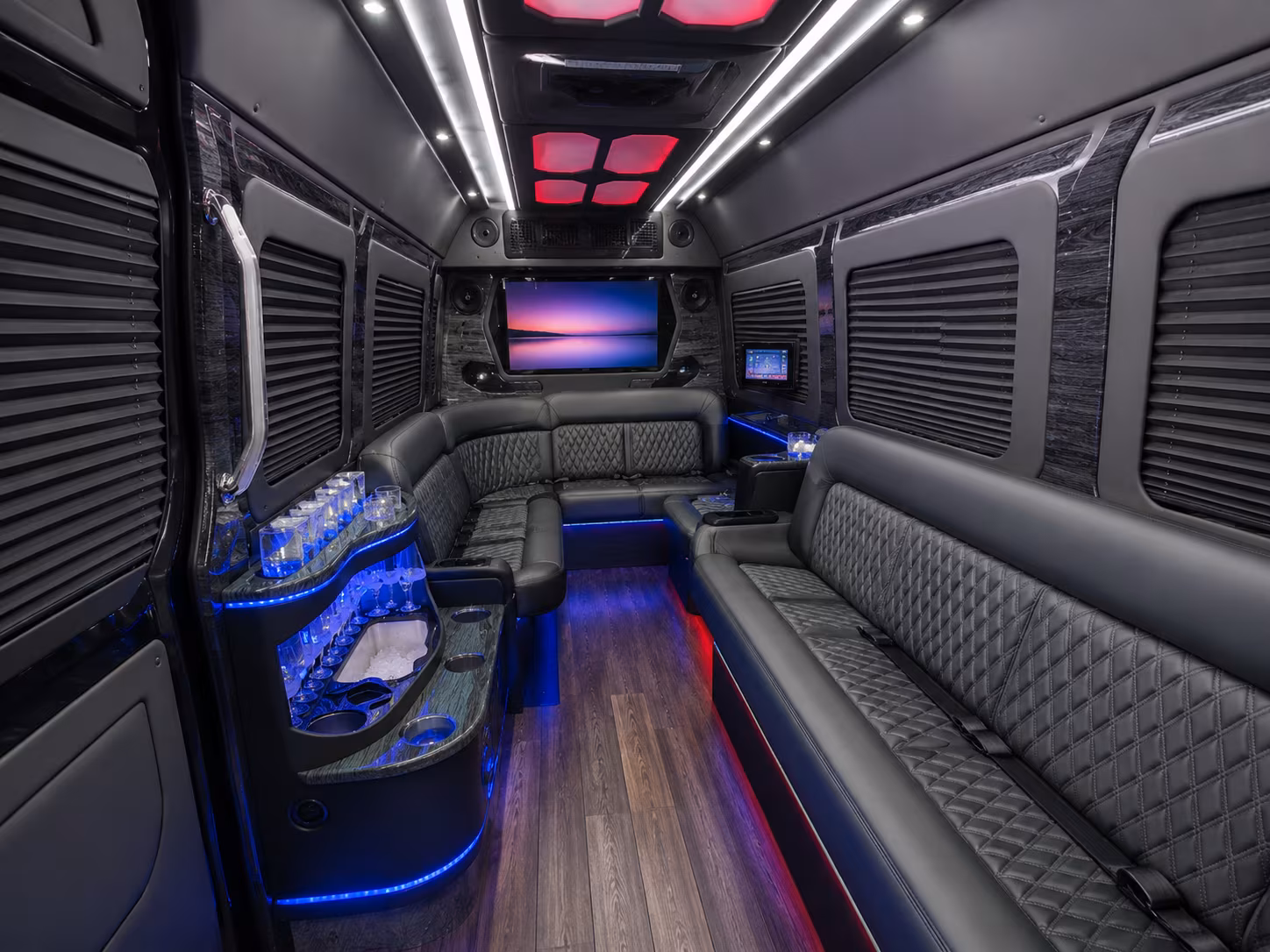 tracy 28 passenger party bus